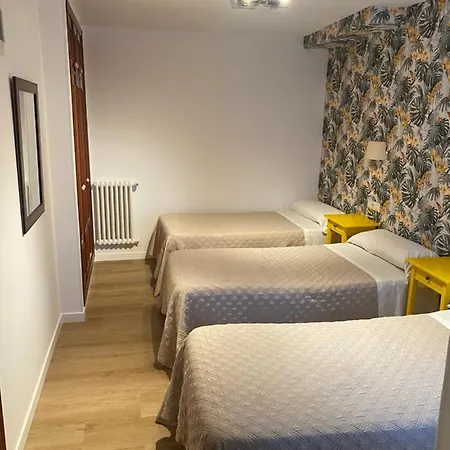 ホテル オベテンセ オビエド