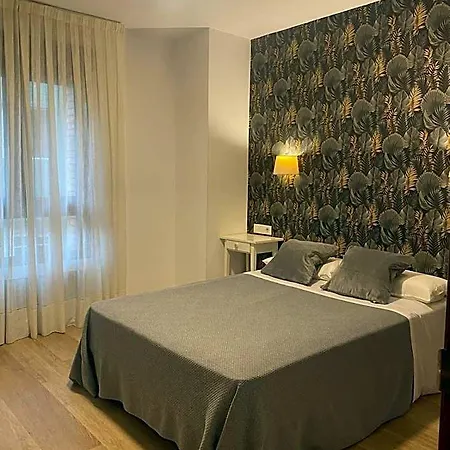 Ovetense Szálloda Oviedo