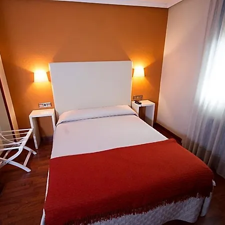 Ovetense Szálloda